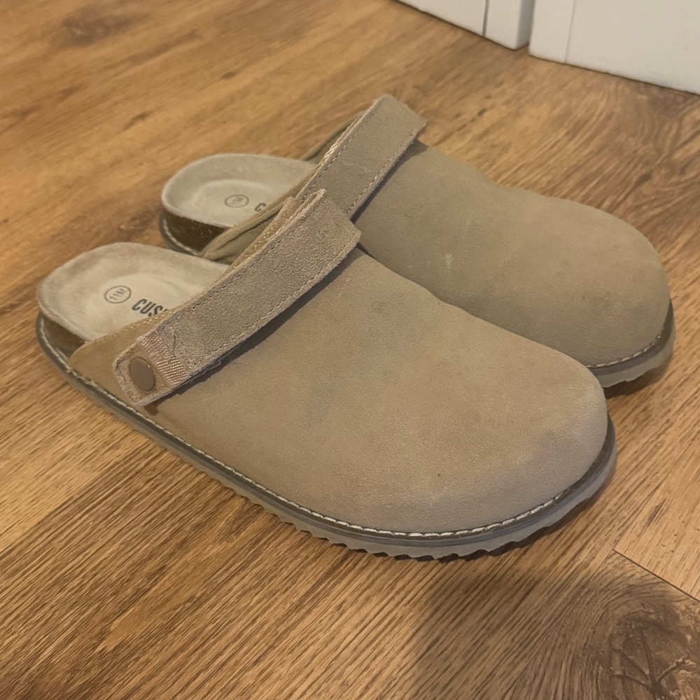 Clogs size 11